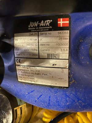 Jun-Air Compressor Model 4 4-25 4.JPEG