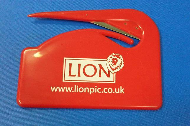 lion_cutter2.JPG